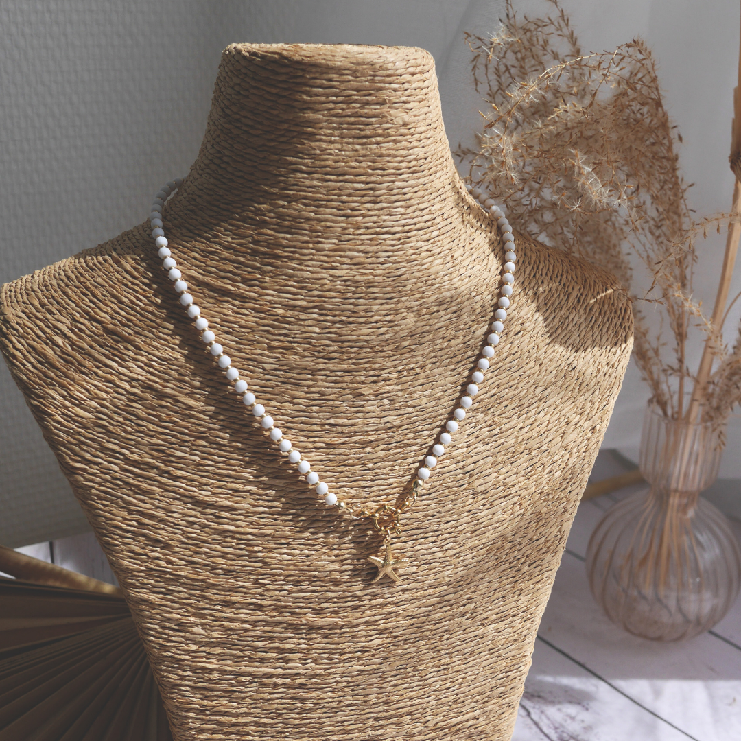 LISBONNE I Collier en perles colorées avec breloque étoile de mer