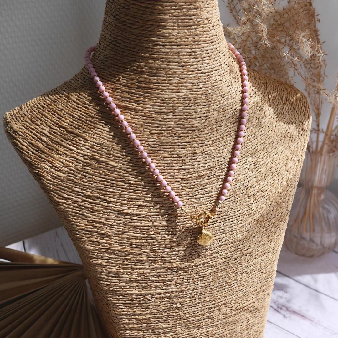 LISBONNE I Collier en perles colorées avec breloque étoile de mer