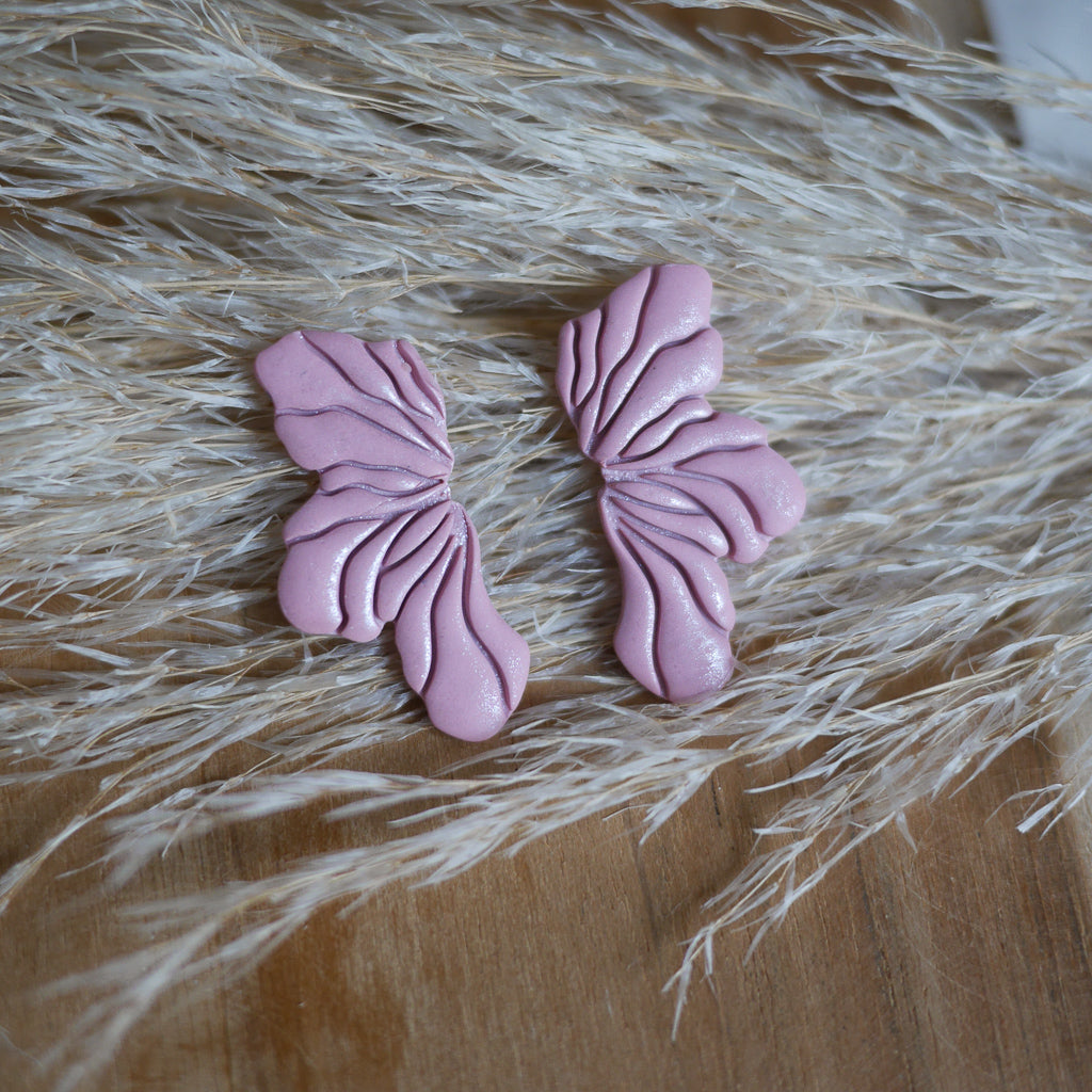boucles d’oreilles fleurs, boucles d’oreilles irisées, boucles à clips, boucles d’oreilles non percées, boucles d’oreilles pétales, bijoux faits main, boucles d’oreilles personnalisables