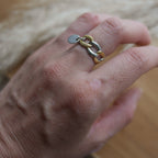 Bague maillons bicolore doré et argenté avec breloque personnalisable – acier inoxydable.