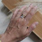 Bague maillons bicolore doré et argenté avec breloque personnalisable – acier inoxydable.