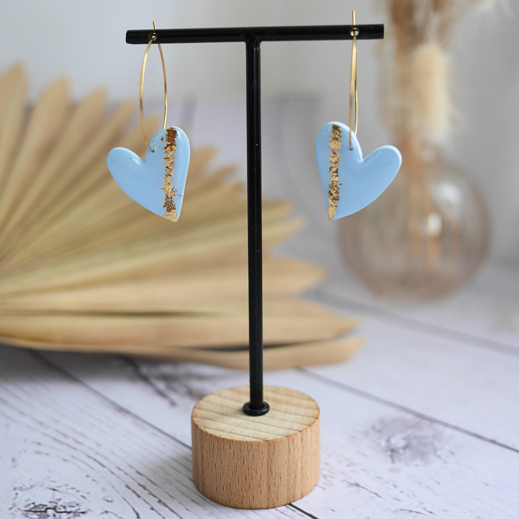 OSLO I Boucles d'oreilles créoles à breloque coeur colorée