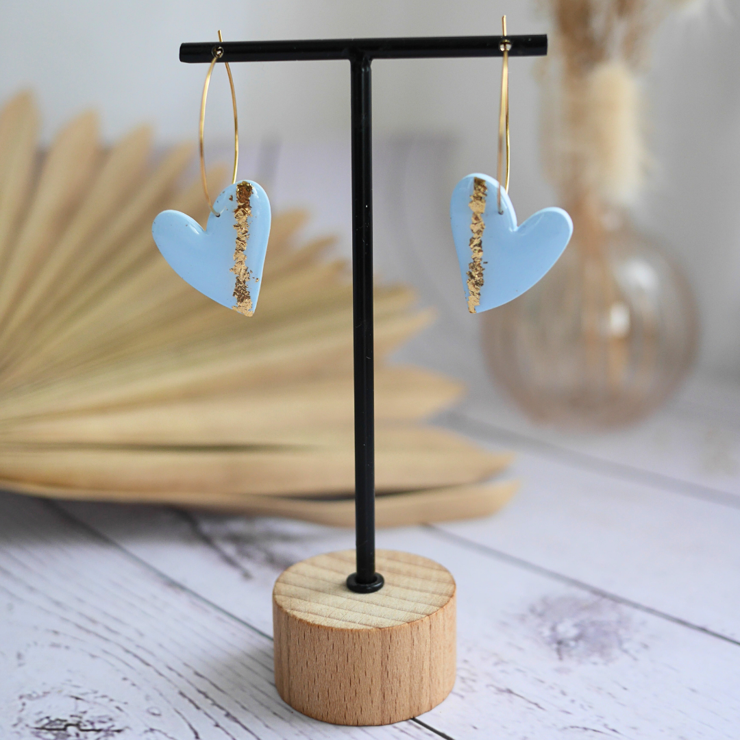 OSLO I Boucles d'oreilles créoles à breloque coeur colorée