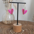 OSLO I Boucles d'oreilles créoles à breloque coeur colorée