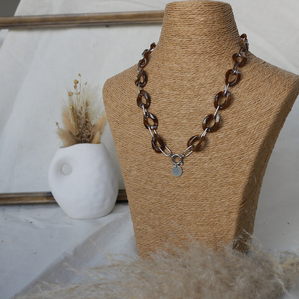 Collier maillons effet écaille de tortue avec breloque personnalisable