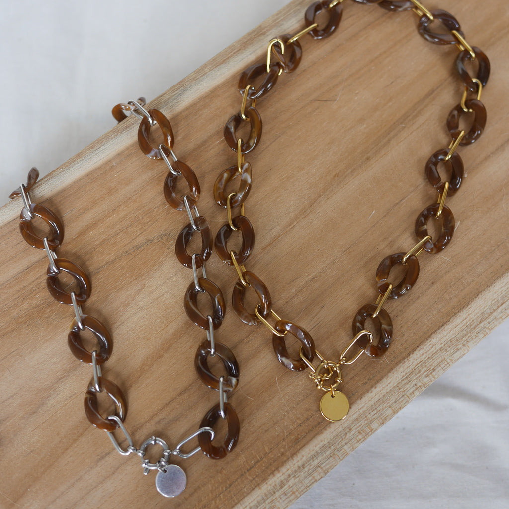 Collier maillons effet écaille de tortue avec breloque personnalisable