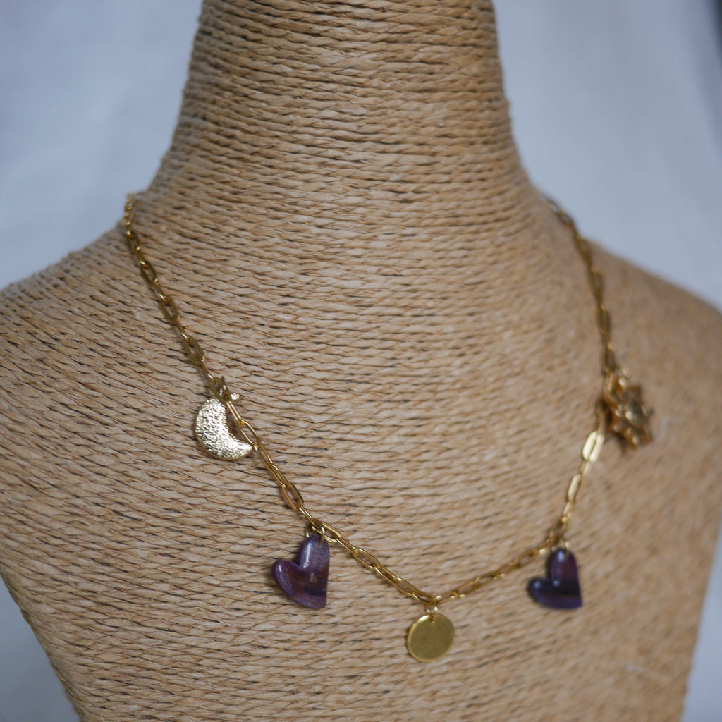 collier à charms, collier charms personnalisable, bijou soleil et lune, collier fait main, collier tendance femme, bijou écaille de tortue, collier personnalisé