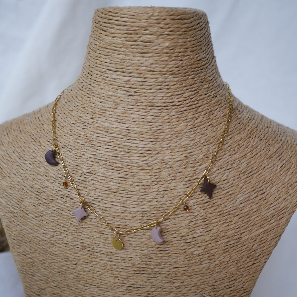 bijoux personnalisables, collier personnalisable, breloques en pâte polymère, collier fin femme, bijou fait main, collier charms