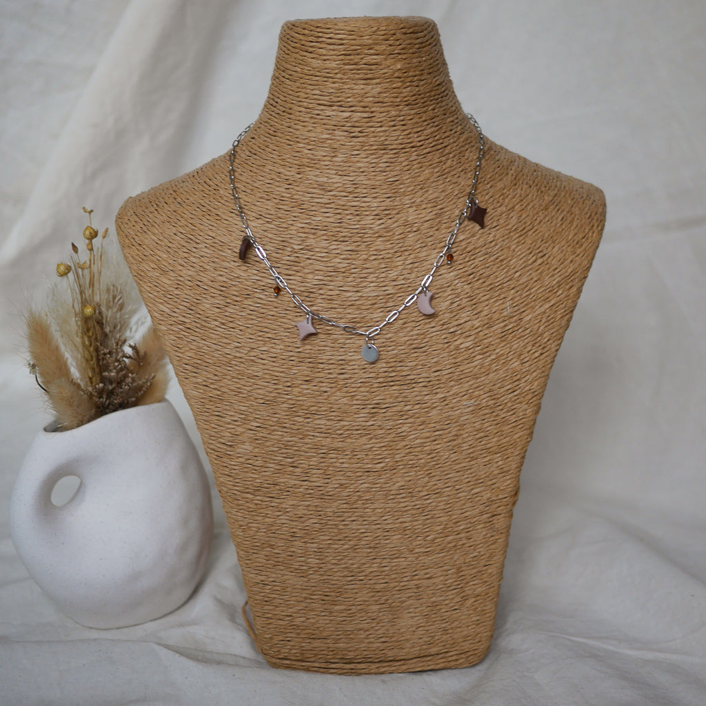 bijoux personnalisables, collier personnalisable, breloques en pâte polymère, collier fin femme, bijou fait main, collier charms