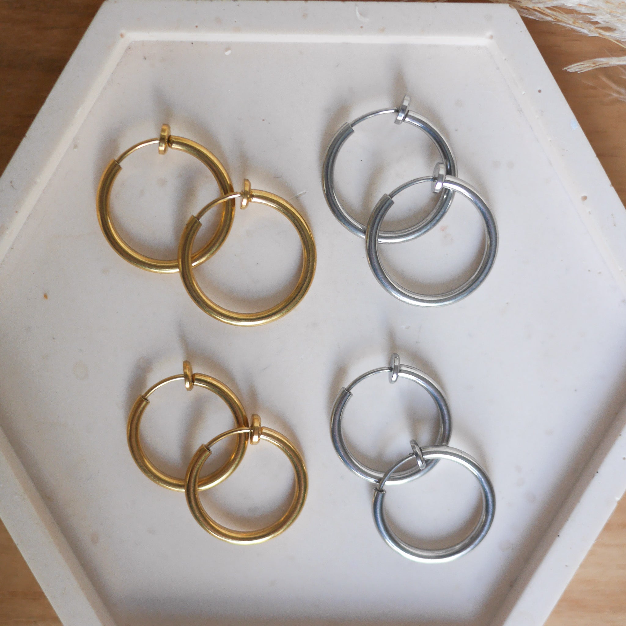 Créoles en acier inoxydable - Pour oreilles non percées - Bar à boucles