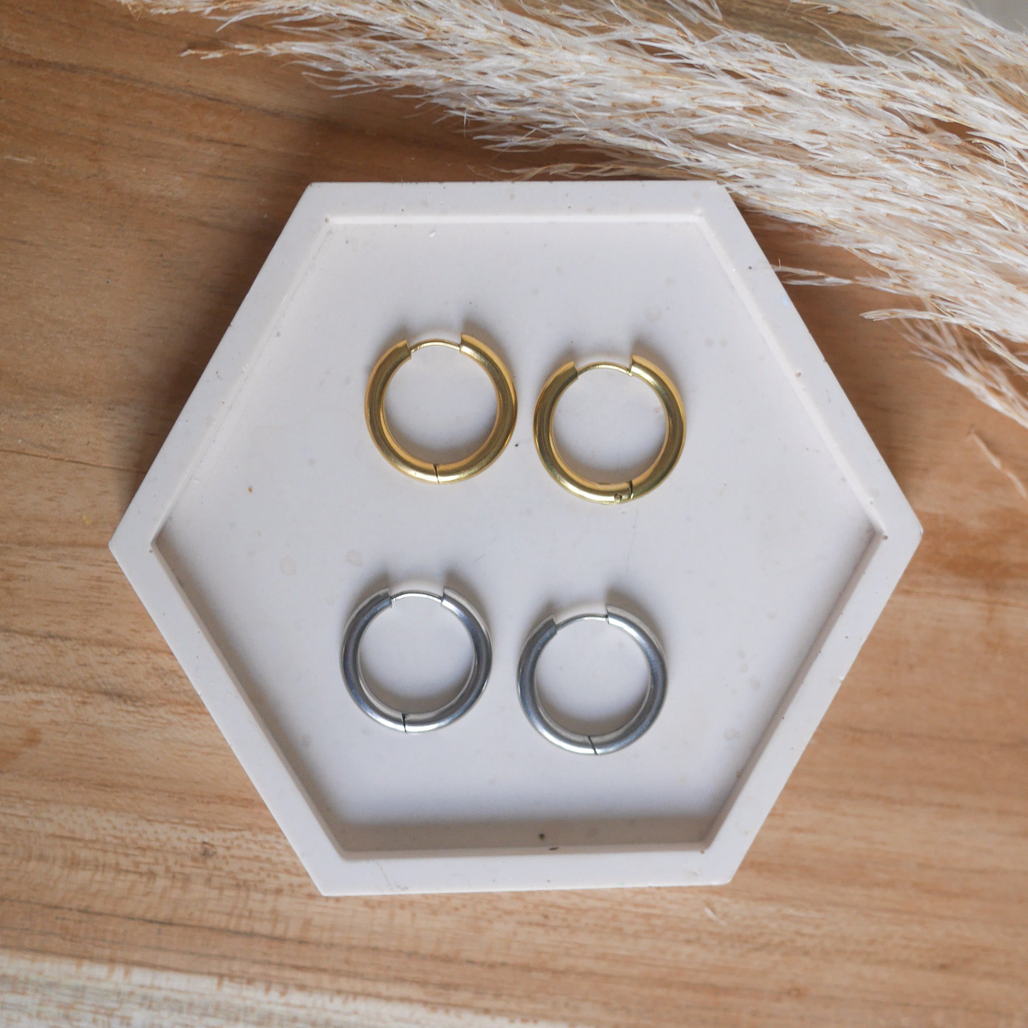 Créoles en acier inoxydable pour bijoux personnalisés – à associer avec des breloques interchangeables
