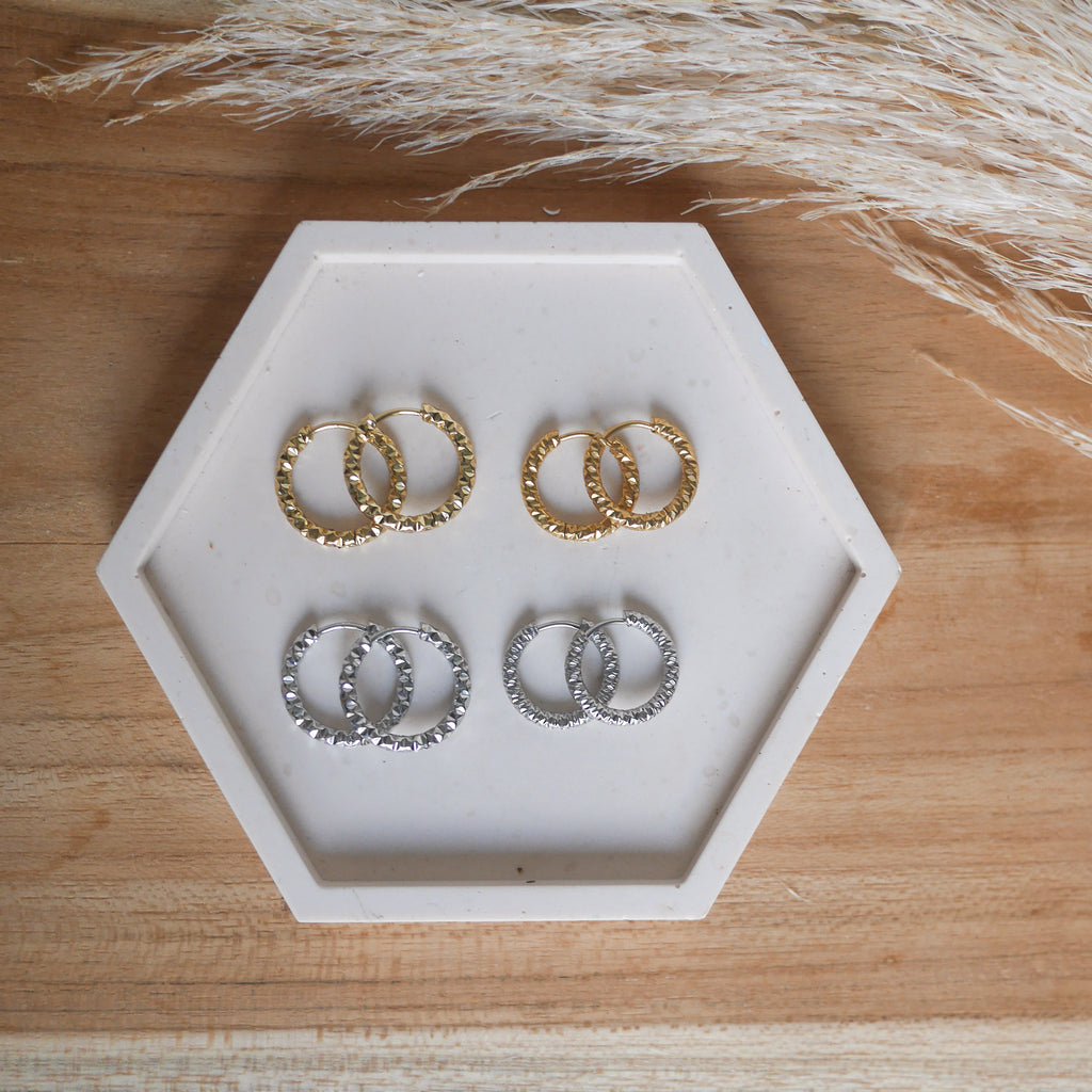 Créoles en acier inoxydable - Rondes martelées - Bar à boucles