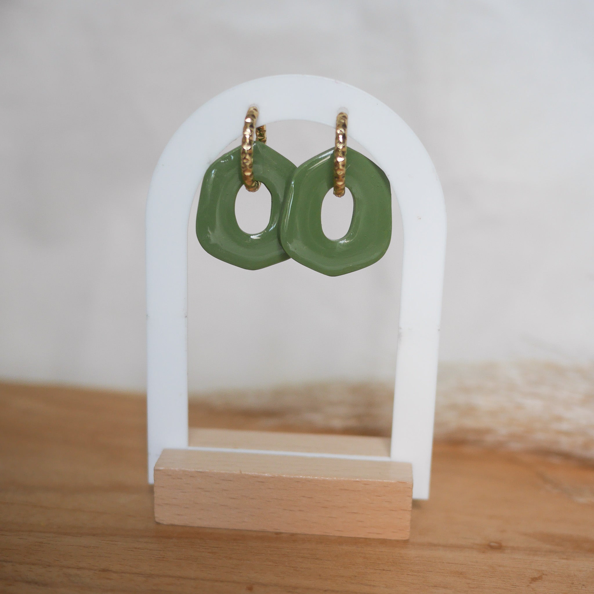 Créoles en acier inoxydable - Rondes martelées - Bar à boucles