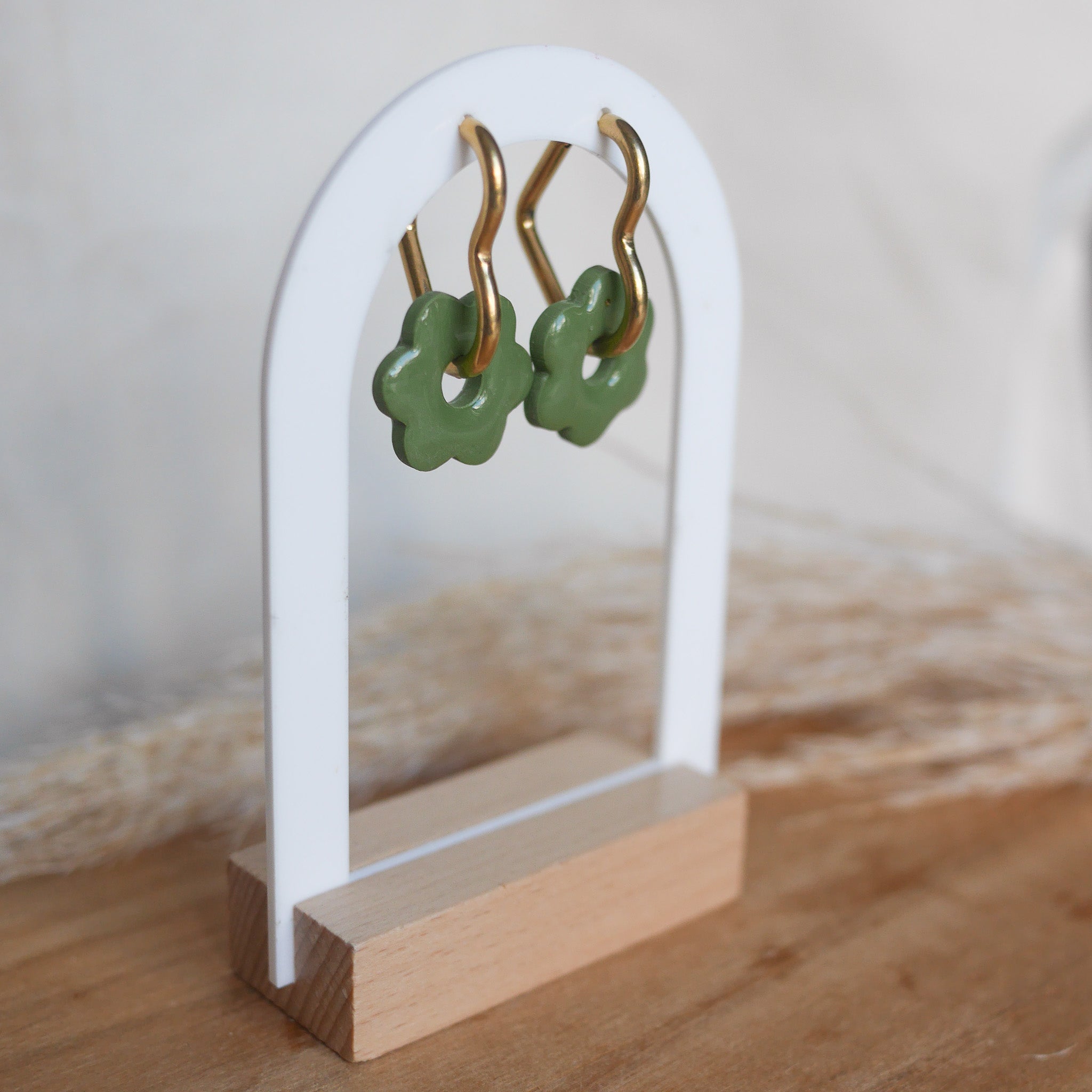 BUDAPEST I Créoles en forme de cœur en acier inoxydable – Bar à Boucles