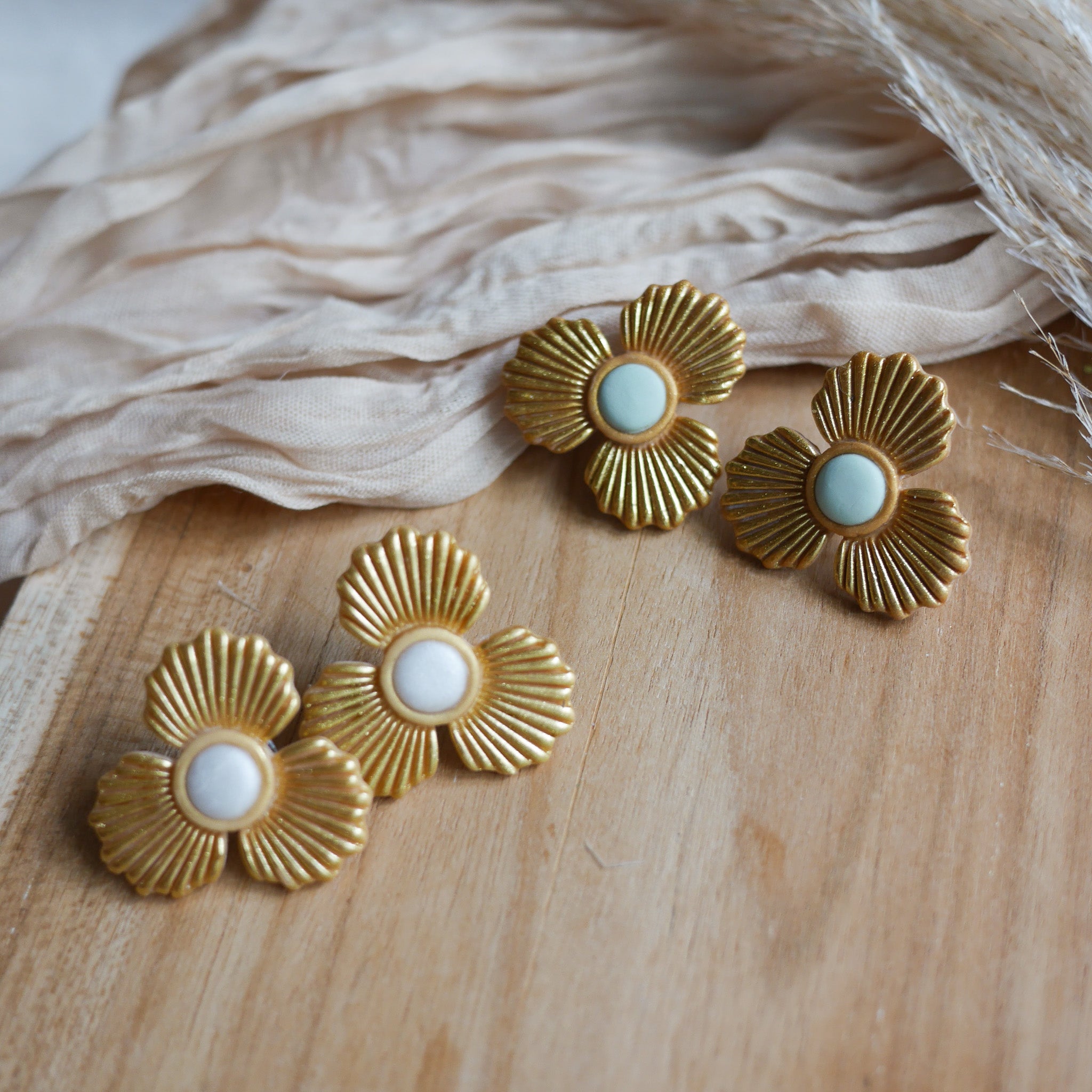 SALINA - Boucles d'oreilles fleur éclat doré