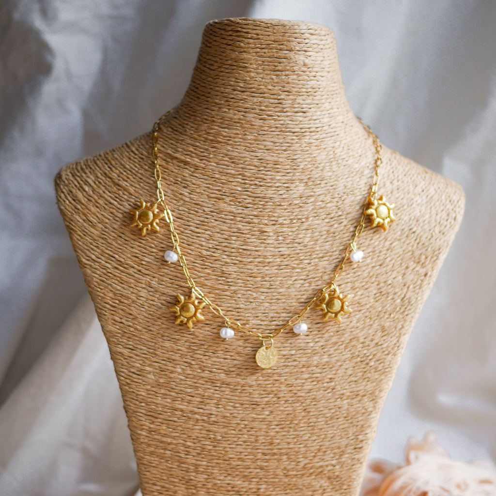 LUCIA - Collier à breloques soleil personnalisable